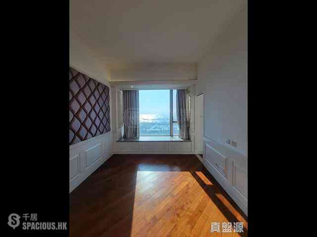 West Kowloon - The Harbourside Block 3 09