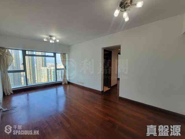 West Kowloon - The Harbourside Block 3 05
