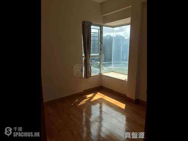 West Kowloon - The Waterfront Phase 1 04