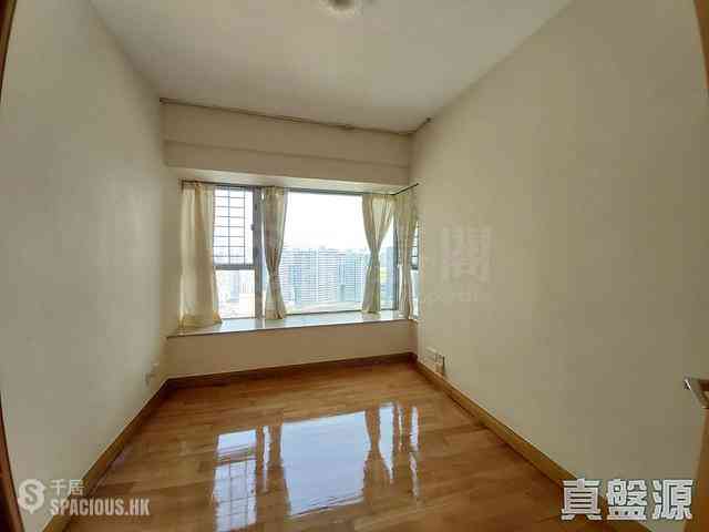 West Kowloon - The Waterfront Phase 1 Block 2 05
