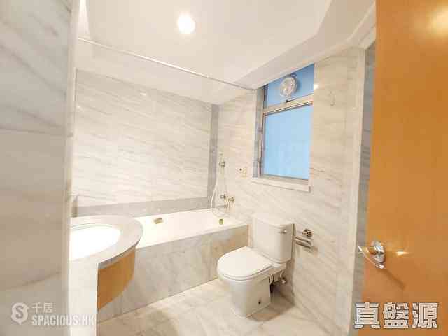 West Kowloon - The Waterfront Phase 1 Block 2 08
