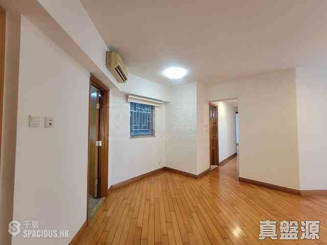 West Kowloon - The Waterfront Phase 1 Block 2 02