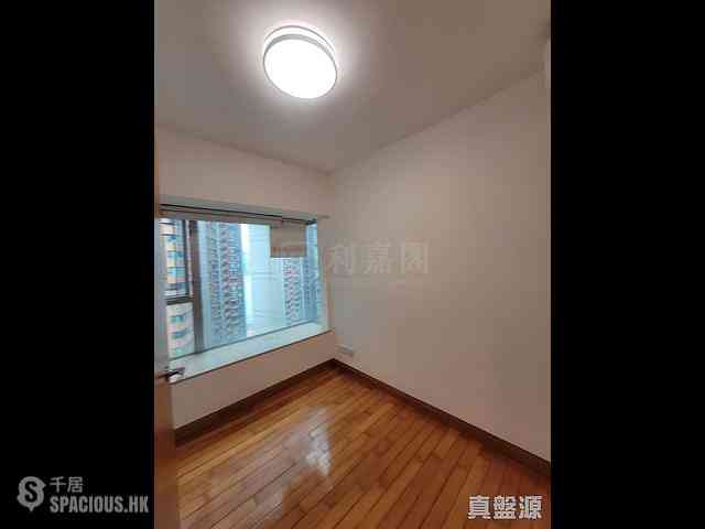West Kowloon - The Waterfront Phase 1 Block 2 08