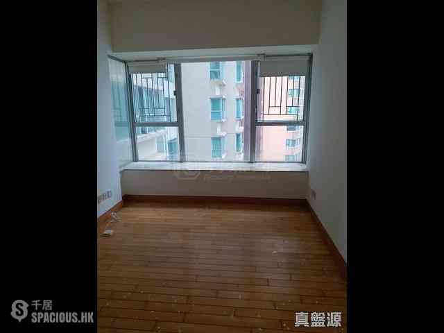 West Kowloon - The Waterfront Phase 1 Block 2 09