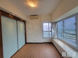 West Kowloon - The Waterfront Phase 2 Block 6 07
