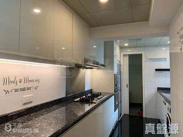 West Kowloon - The Waterfront Phase 2 Block 6 18