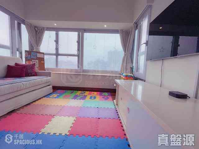 West Kowloon - The Waterfront Phase 2 Block 6 10