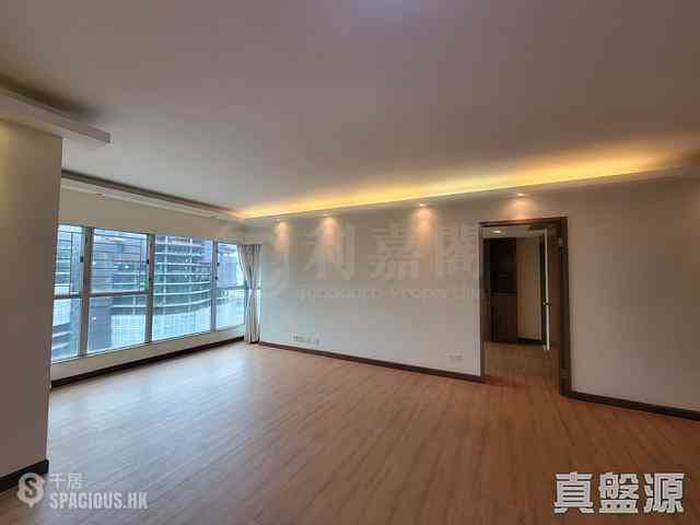 West Kowloon - The Waterfront Phase 2 Block 6 08