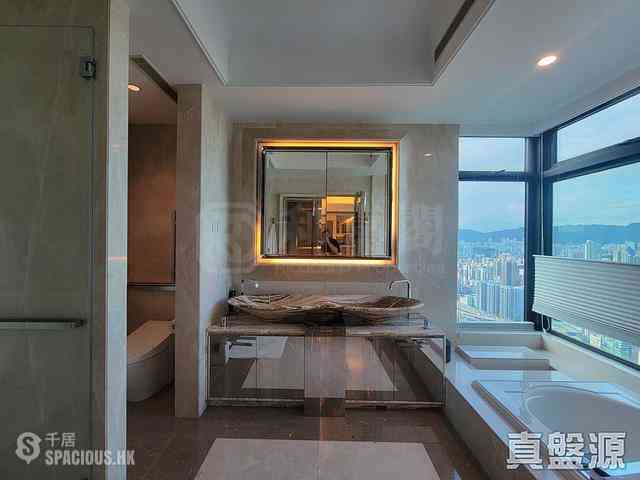 West Kowloon - The Arch Star Tower (Block 2) 20