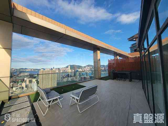 West Kowloon - The Arch Star Tower (Block 2) 09