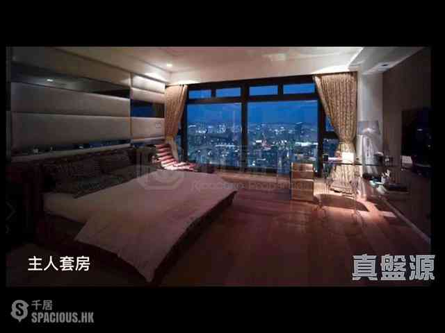 West Kowloon - The Arch Star Tower (Block 2) 15