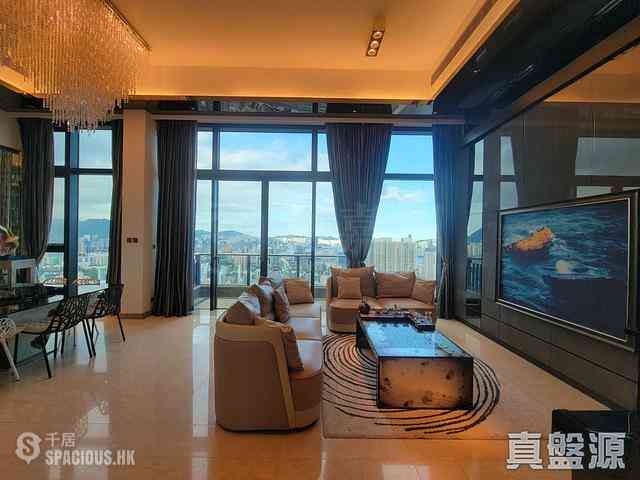 West Kowloon - The Arch Star Tower (Block 2) 13