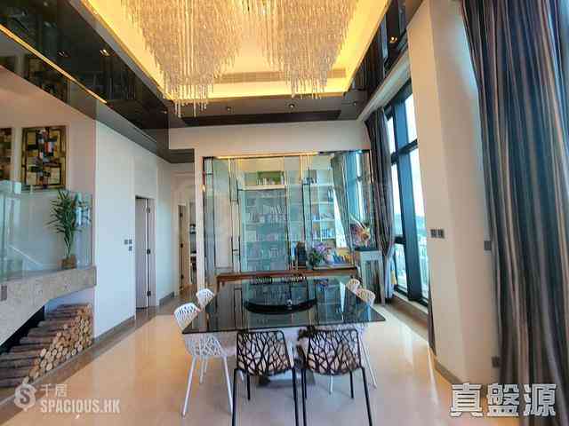 West Kowloon - The Arch Star Tower (Block 2) 03