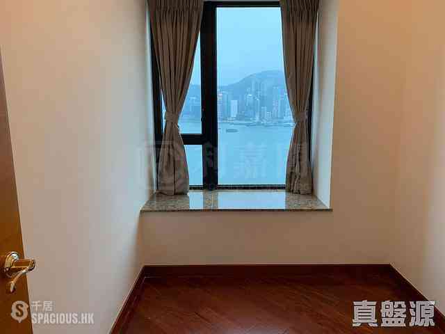 West Kowloon - The Arch Sky Tower (Block 1) 04
