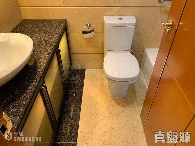 West Kowloon - The Arch Sky Tower (Block 1) 05
