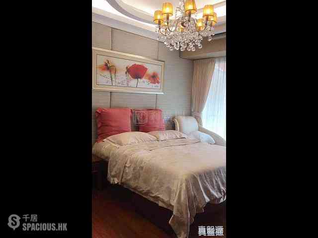 West Kowloon - The Arch Moon Tower (Block 2A) 12