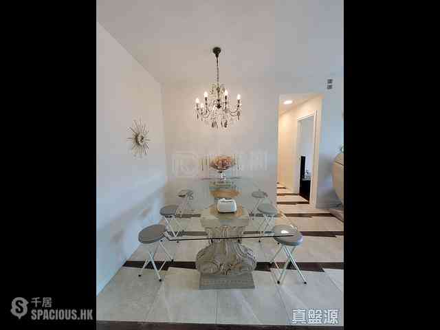 West Kowloon - The Arch Moon Tower (Block 2A) 11