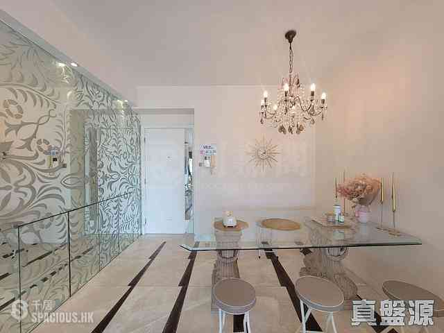 West Kowloon - The Arch Moon Tower (Block 2A) 12