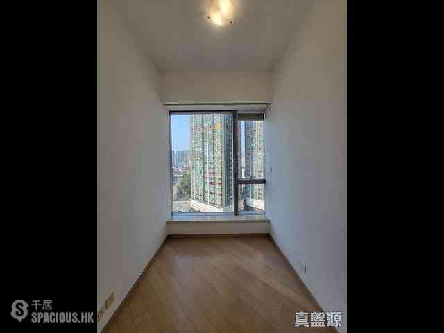 West Kowloon - The Cullinan (Tower 21 Zone 5 Star Sky) 13