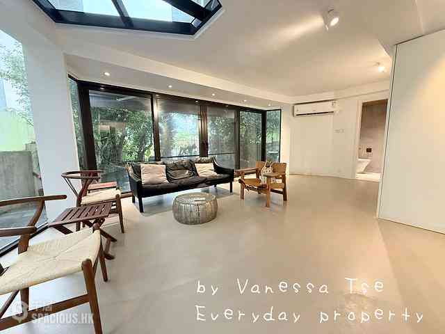 Sai Kung - Spanish Villa 01
