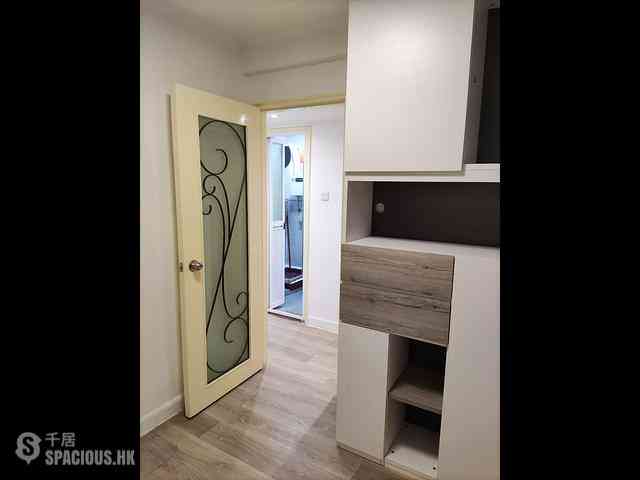 Tsuen Wan - Luk Yeung Sun Chuen 11
