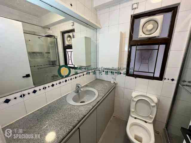Sai Ying Pun - Kwong Fung Terrace 04