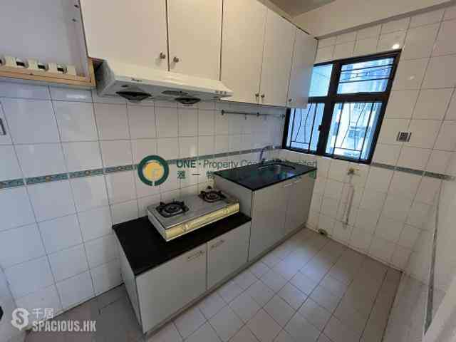 Sai Ying Pun - Kwong Fung Terrace 03