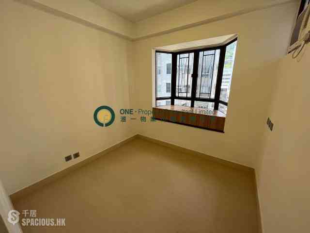 Sai Ying Pun - Kwong Fung Terrace 05