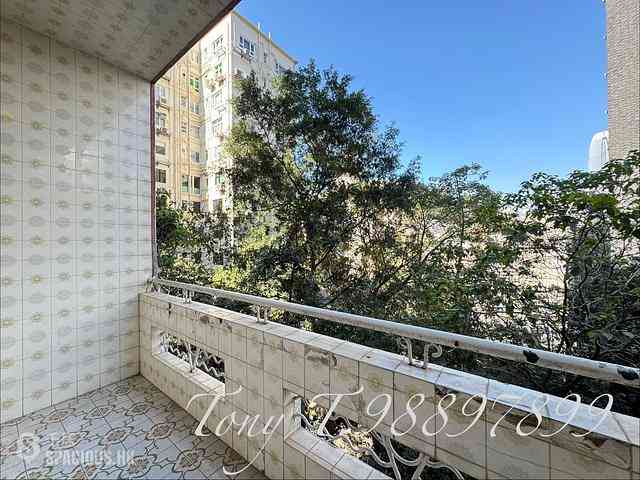 Mid Levels Central - Best View Court 02
