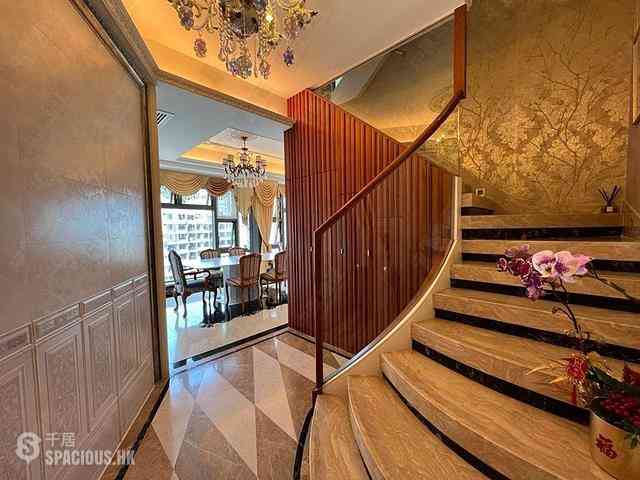 Mid Levels Central - Palatial Crest 01