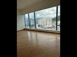 Ap Lei Chau - Larvotto Block 3 03