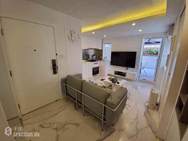 Sai Ying Pun - Fook Moon Building 04