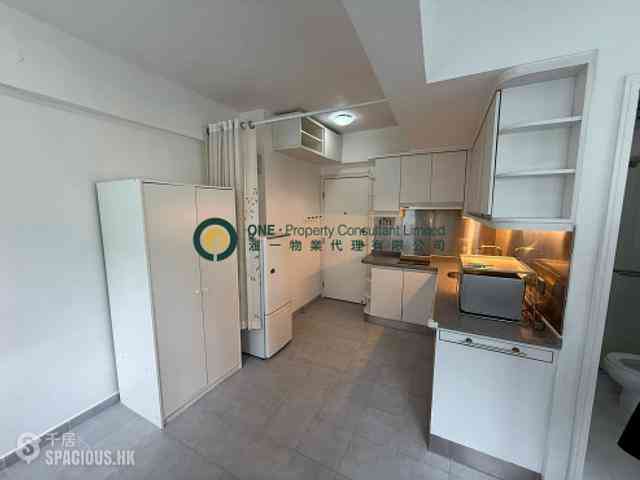 Soho - 68-70A, Hollywood Road 04