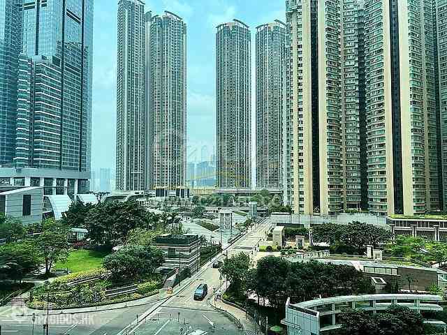 West Kowloon - The Harbourside 01