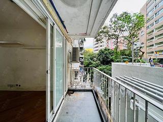 Wan Chai - Phoenix Court Block 3 11