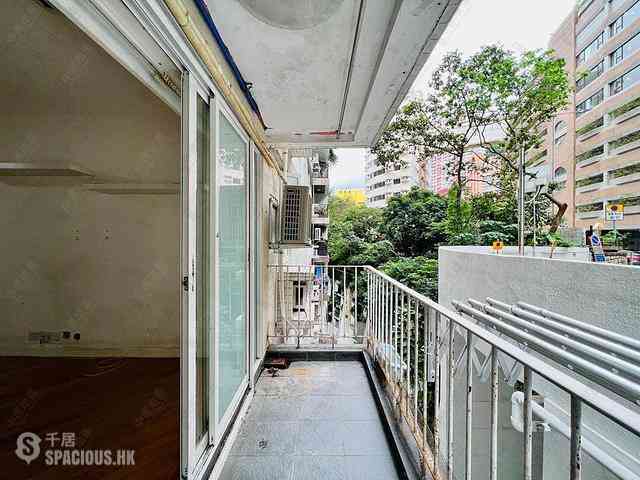 Wan Chai - Phoenix Court Block 3 11