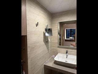 Mid Levels Central - Robinson Heights Block 1 03