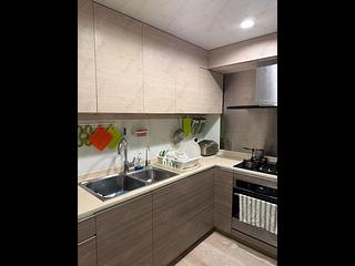 Mid Levels Central - Robinson Heights Block 1 05