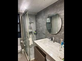 Mid Levels Central - Robinson Heights Block 1 08