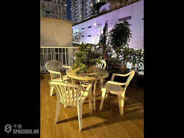 Ap Lei Chau - Lee Fat Mansion 11