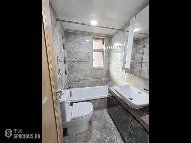 Causeway Bay - Diva 11