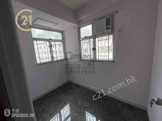 Kennedy Town - Luen Gay Apartments 04