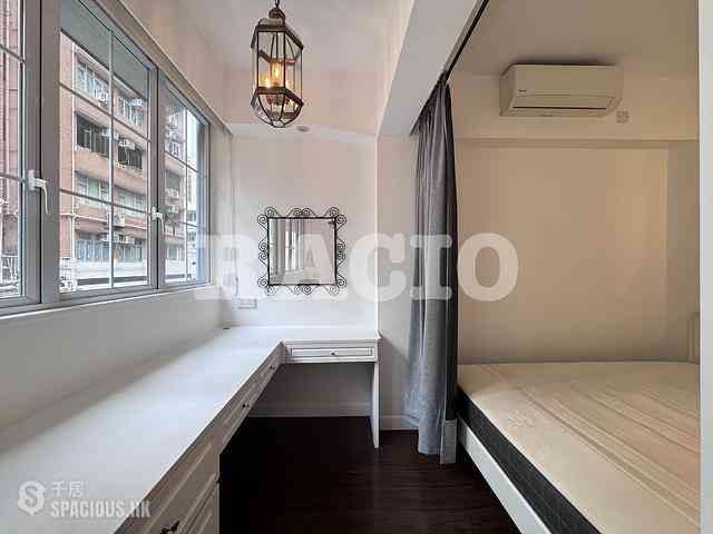 Poho - 170-172, Hollywood Road 03