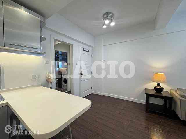Poho - 170-172, Hollywood Road 05