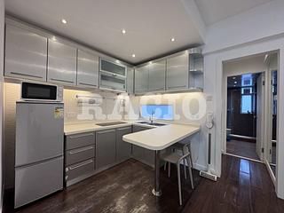 Poho - 170-172, Hollywood Road 06