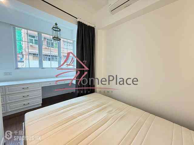Poho - 170-172, Hollywood Road 04