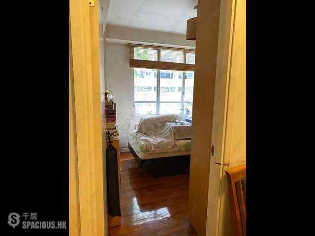 Wan Chai - Phoenix Court Block 5 08