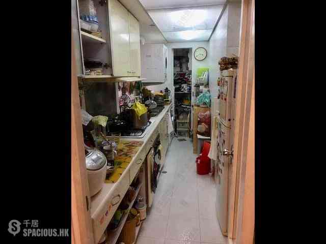 Wan Chai - Phoenix Court Block 5 09
