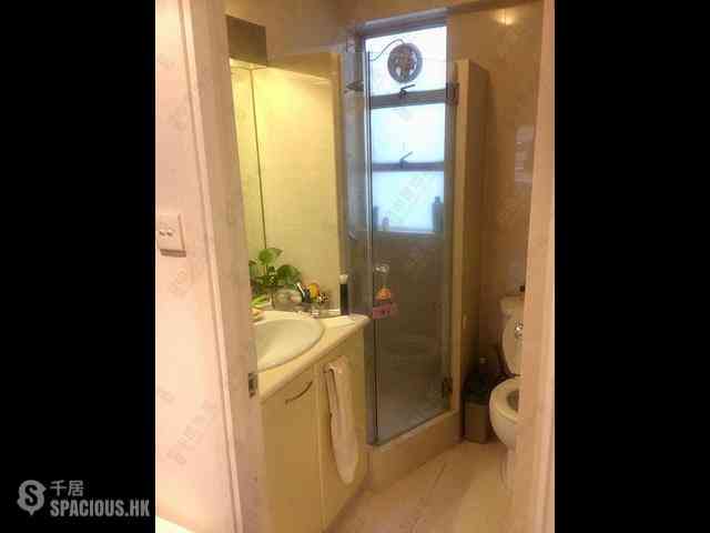 Wan Chai - Phoenix Court Block 5 10