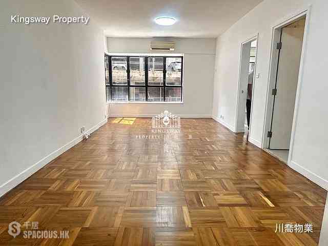Mid Levels Central - Elegant Terrace 01